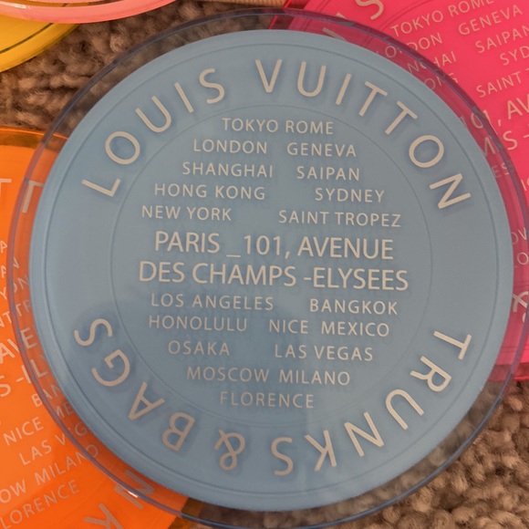 Louis Vuitton monogram coasters. Set of 2 - Picture 15 of 15